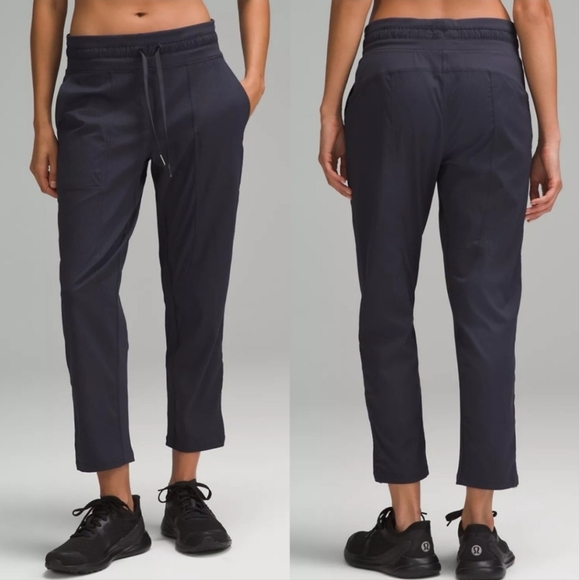 Lululemon Dance Studio Mid-Rise Cropped Pant Size 4 Black Style W6AVQS - Picture 1 of 9